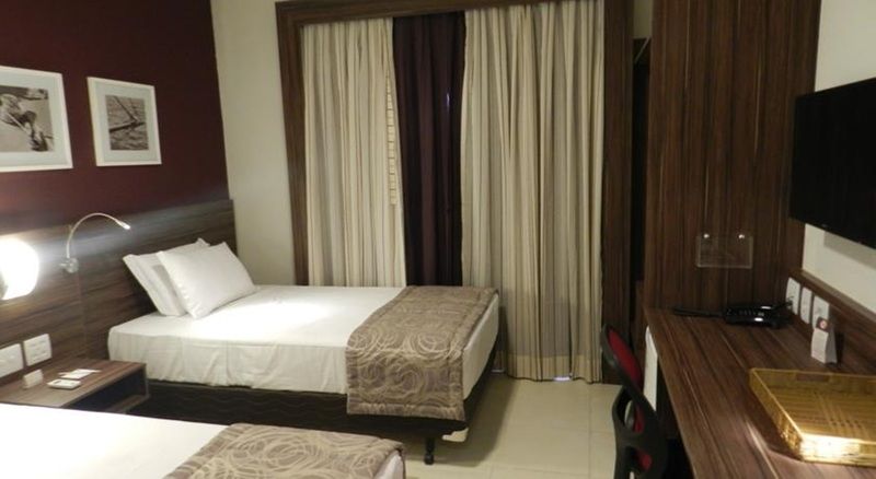 Nobile Inn Dutra Rio De Janeiro サン・ジョアン・デ・メリチ エクステリア 写真
