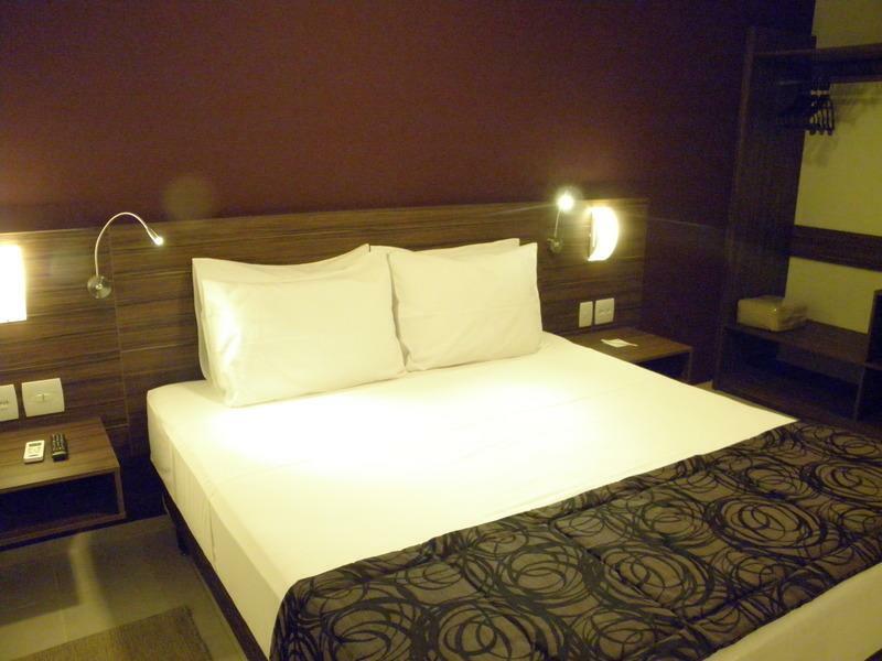 Nobile Inn Dutra Rio De Janeiro サン・ジョアン・デ・メリチ エクステリア 写真